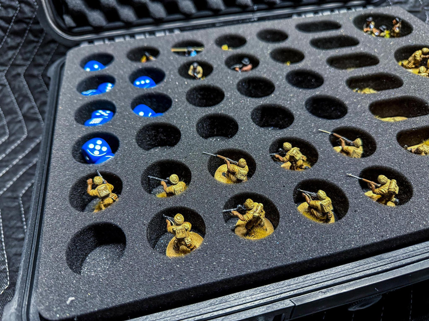 Ultimate Miniatures Case 3800