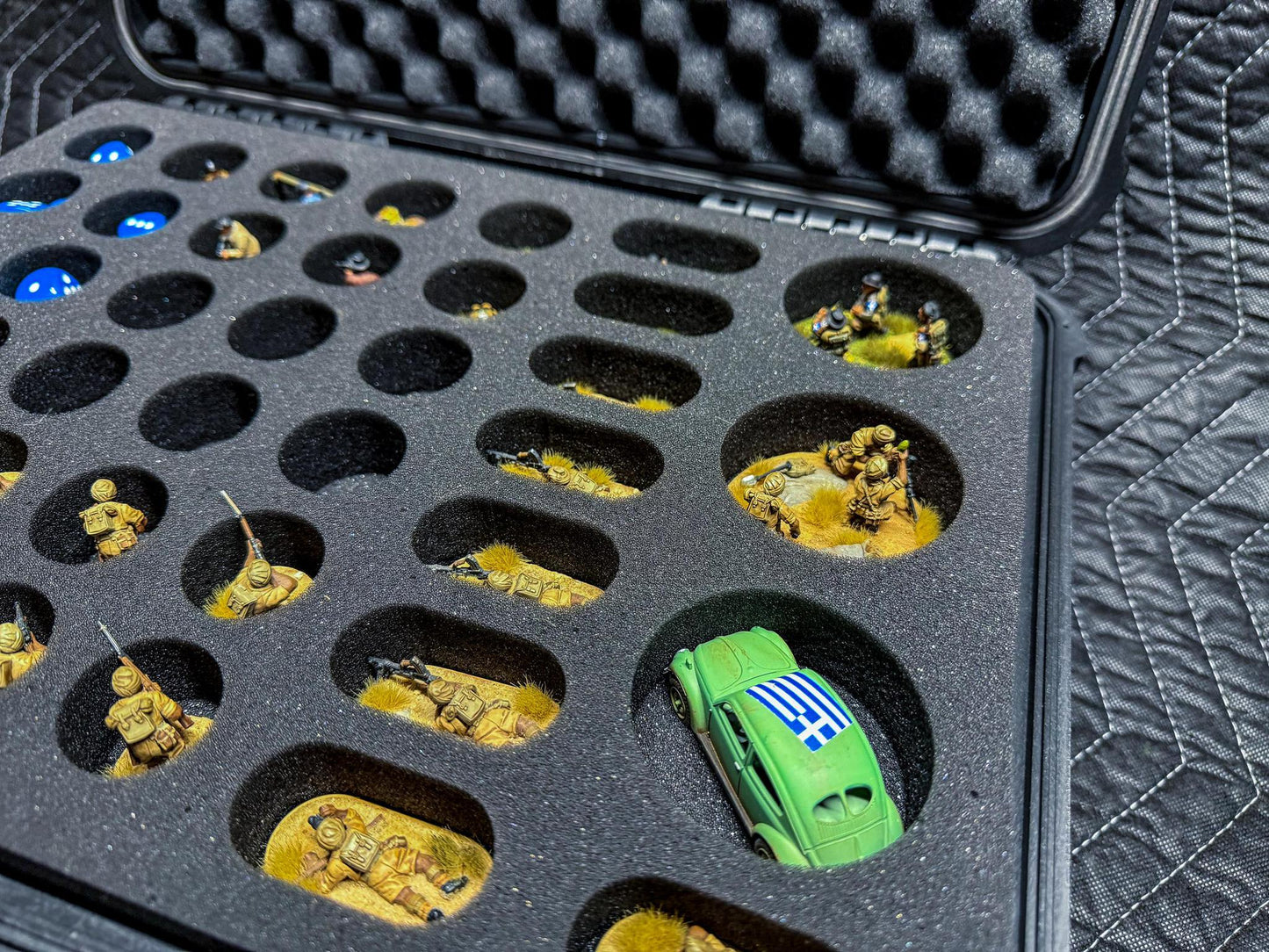 Ultimate Miniatures Case 3800