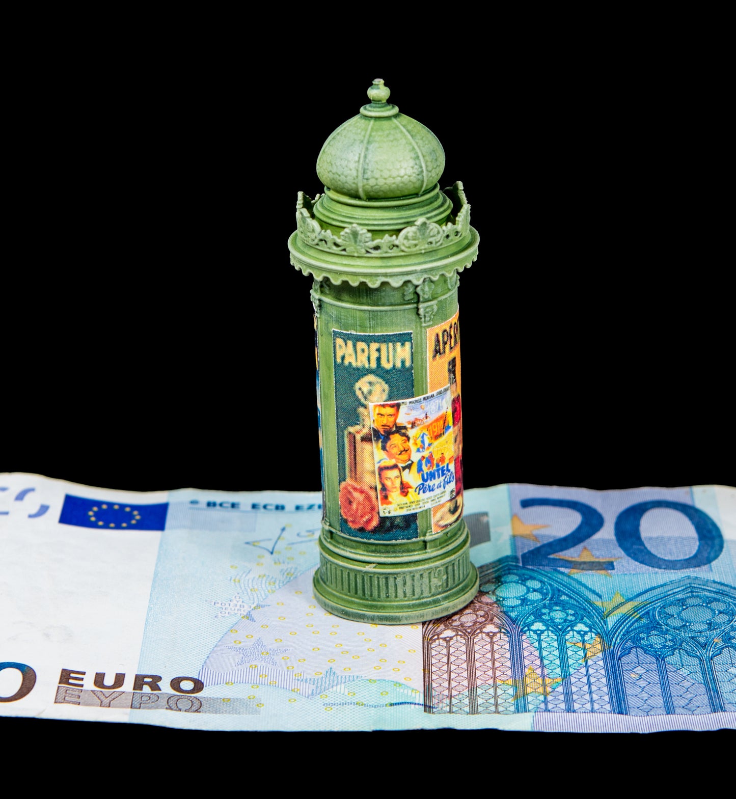 Morris Column (Advertising Kiosk) - 28mm - 28MSLA054